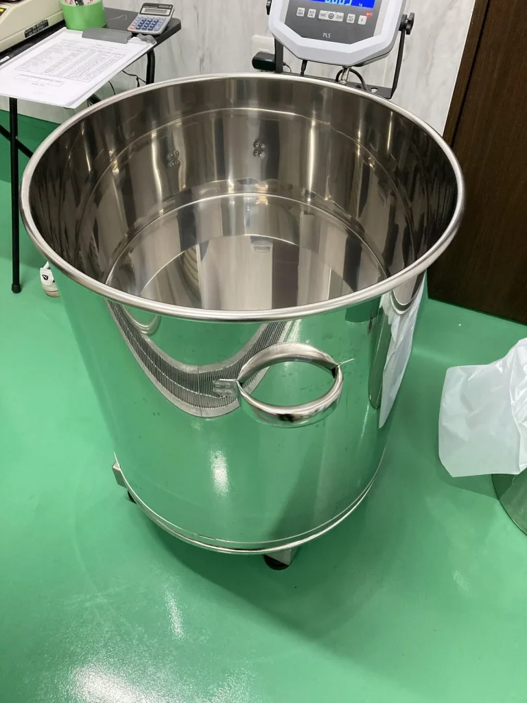 ステンレス製タンク（コセット自社工場）